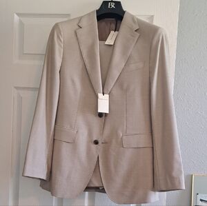 Suit 7/28